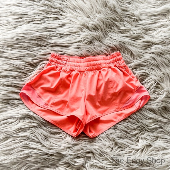 lululemon athletica Pants - lululemon athletica | Hotty Hot Short II (2.5")